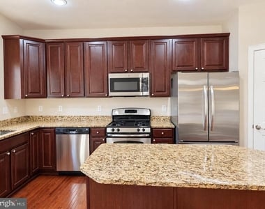 9502 Blast Avenue - Photo Thumbnail 26