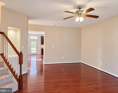 9502 Blast Avenue - Photo Thumbnail 38