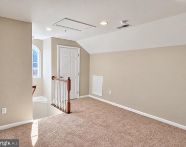 9502 Blast Avenue - Photo Thumbnail 57