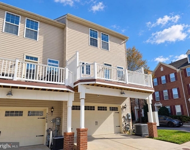 9502 Blast Avenue - Photo Thumbnail 8