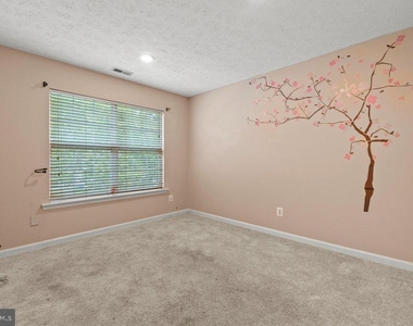 225 Woodland Green Way - Photo Thumbnail 29