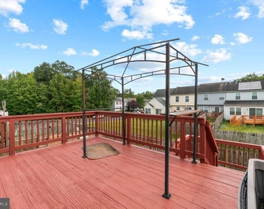 225 Woodland Green Way - Photo Thumbnail 43