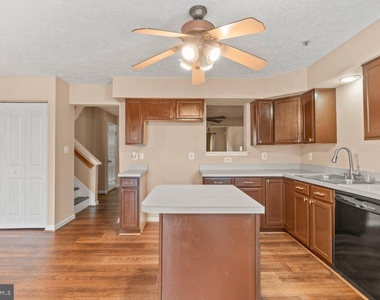 225 Woodland Green Way - Photo Thumbnail 18