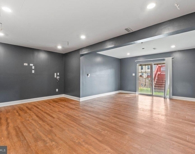 225 Woodland Green Way - Photo Thumbnail 39