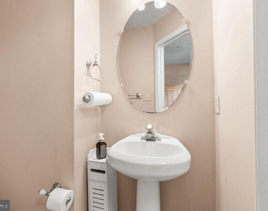 225 Woodland Green Way - Photo Thumbnail 11