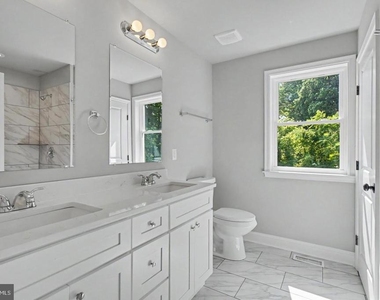 7501 Riddle Avenue - Photo Thumbnail 37