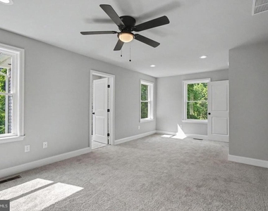 7501 Riddle Avenue - Photo Thumbnail 36