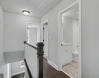 7501 Riddle Avenue - Photo Thumbnail 24