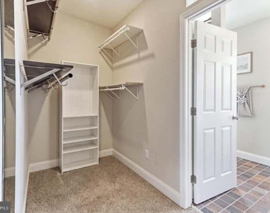 3608 Paine Street - Photo Thumbnail 9
