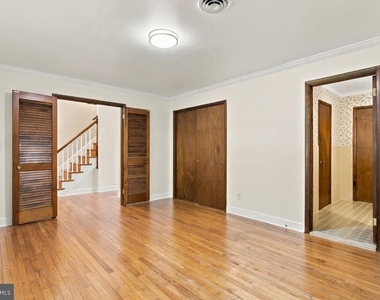 8325 Woodland Road - Photo Thumbnail 7
