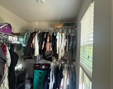 421 Goodwick Drive - Photo Thumbnail 10
