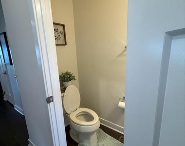 421 Goodwick Drive - Photo Thumbnail 3