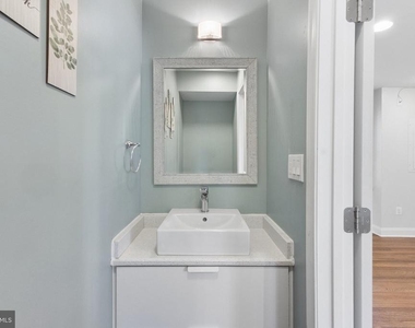 5027 11th Street Ne - Photo Thumbnail 13