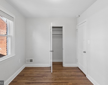 5027 11th Street Ne - Photo Thumbnail 30