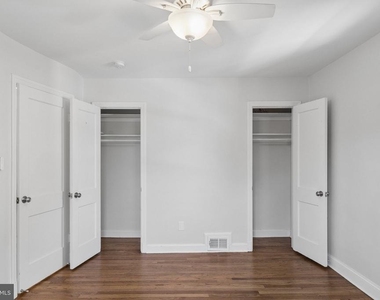 5027 11th Street Ne - Photo Thumbnail 19
