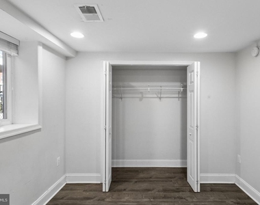 5027 11th Street Ne - Photo Thumbnail 38