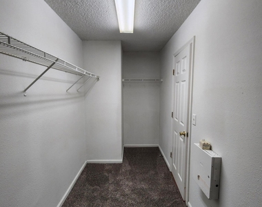 9032 Redtail Drive - Photo Thumbnail 32