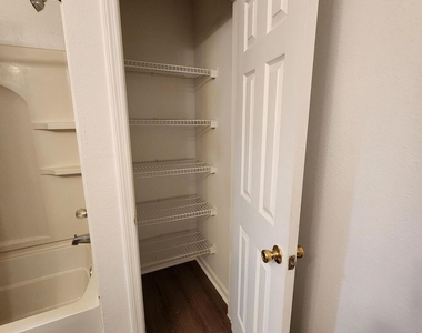 9032 Redtail Drive - Photo Thumbnail 14