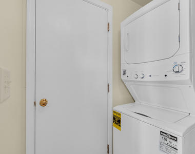 14030 Danbury Drive - Photo Thumbnail 10