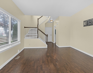 14030 Danbury Drive - Photo Thumbnail 3