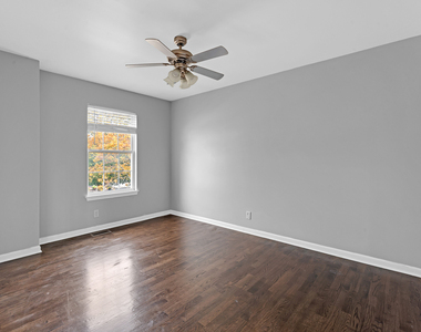 14030 Danbury Drive - Photo Thumbnail 12