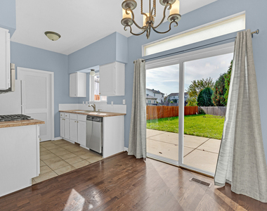 14030 Danbury Drive - Photo Thumbnail 6