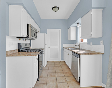 14030 Danbury Drive - Photo Thumbnail 7