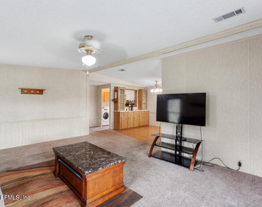 100 Mangels Drive - Photo Thumbnail 8