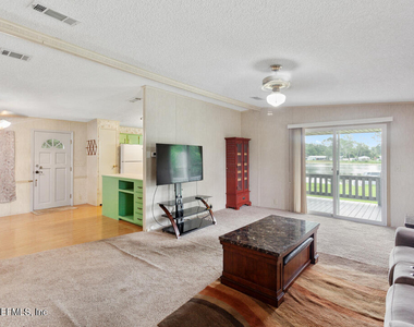 100 Mangels Drive - Photo Thumbnail 7