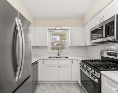 319 S Buell Avenue - Photo Thumbnail 3