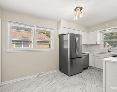319 S Buell Avenue - Photo Thumbnail 4
