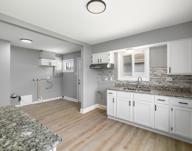 1278 Burnham Avenue - Photo Thumbnail 6