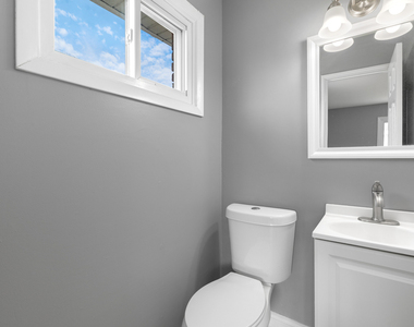1278 Burnham Avenue - Photo Thumbnail 14