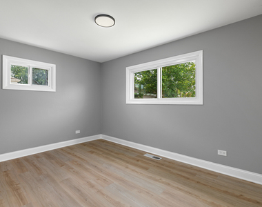 1278 Burnham Avenue - Photo Thumbnail 15