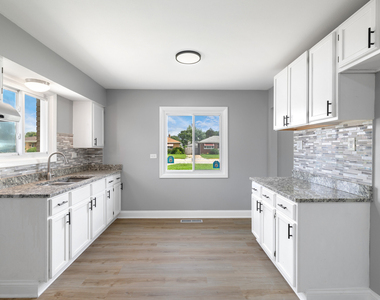 1278 Burnham Avenue - Photo Thumbnail 8