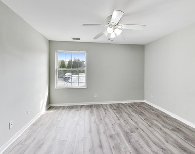 1364 E Wyndham Circle - Photo Thumbnail 6