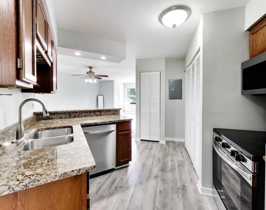 1364 E Wyndham Circle - Photo Thumbnail 4