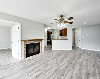1364 E Wyndham Circle - Photo Thumbnail 2