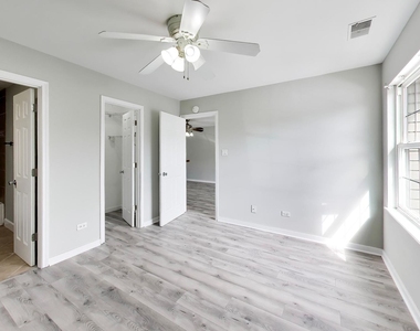 1364 E Wyndham Circle - Photo Thumbnail 5