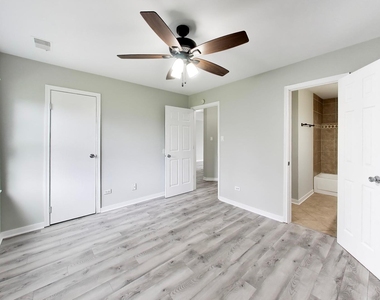 1364 E Wyndham Circle - Photo Thumbnail 10