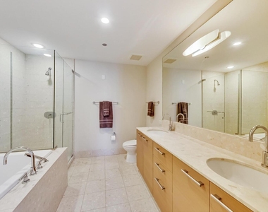 340 E Randolph Street - Photo Thumbnail 16