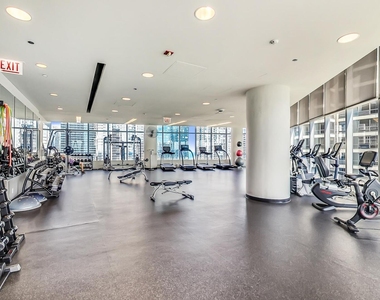 340 E Randolph Street - Photo Thumbnail 25
