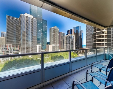 340 E Randolph Street - Photo Thumbnail 10
