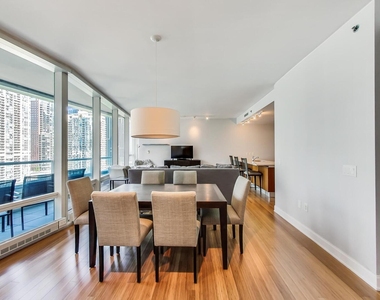 340 E Randolph Street - Photo Thumbnail 4