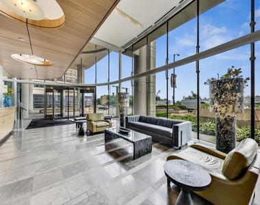 340 E Randolph Street - Photo Thumbnail 2