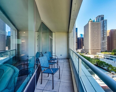 340 E Randolph Street - Photo Thumbnail 9