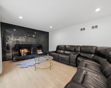 740 Thompson Court - Photo Thumbnail 9