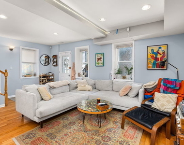 2122 W Huron Street - Photo Thumbnail 7