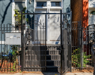 2122 W Huron Street - Photo Thumbnail 1