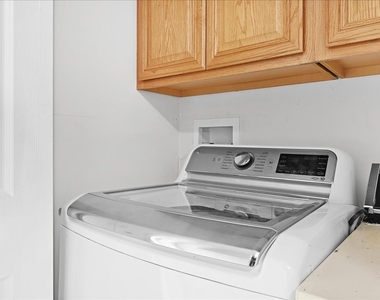 2449 Mayfield Drive - Photo Thumbnail 24